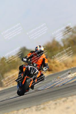 media/Jan-14-2024-SoCal Trackdays (Sun) [[2e55ec21a6]]/Turn 2 (1025am)/